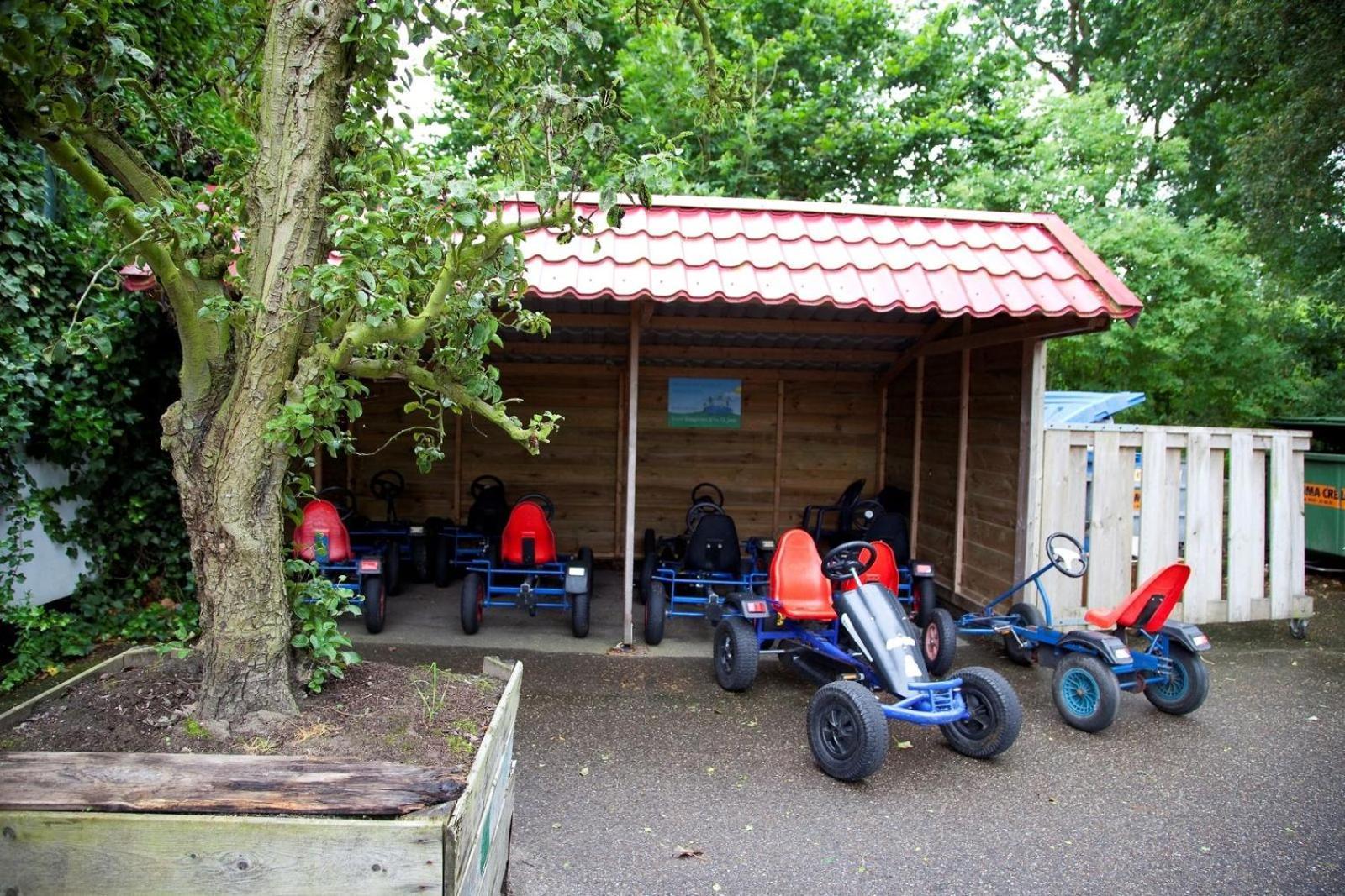 Vakantiepark Eigen Wijze Bant Exteriör bild